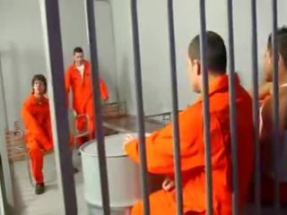 Stunner inmates ssać kutas