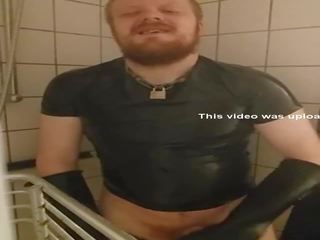 Rubbercub masturbación en ducha